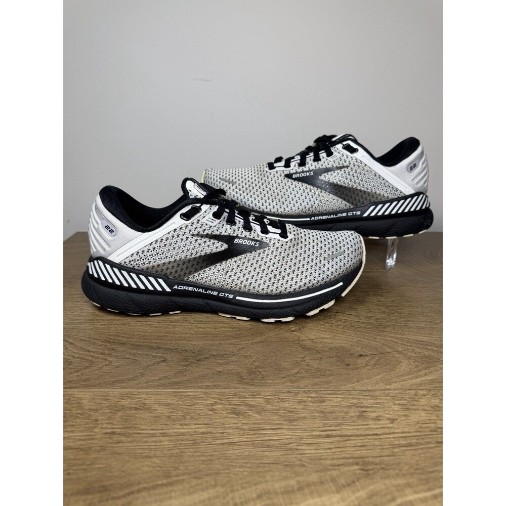 Brooks Adrenaline GTS 22 Womens Running Shoes White Black 1203531B135 Size 8